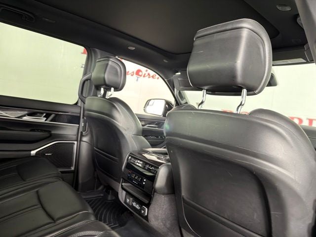 2024 Jeep Wagoneer Base