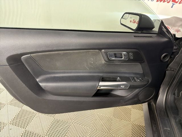 2020 Ford Mustang EcoBoost