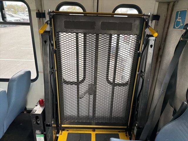 2013 Ford E-350SD Base Cutaway