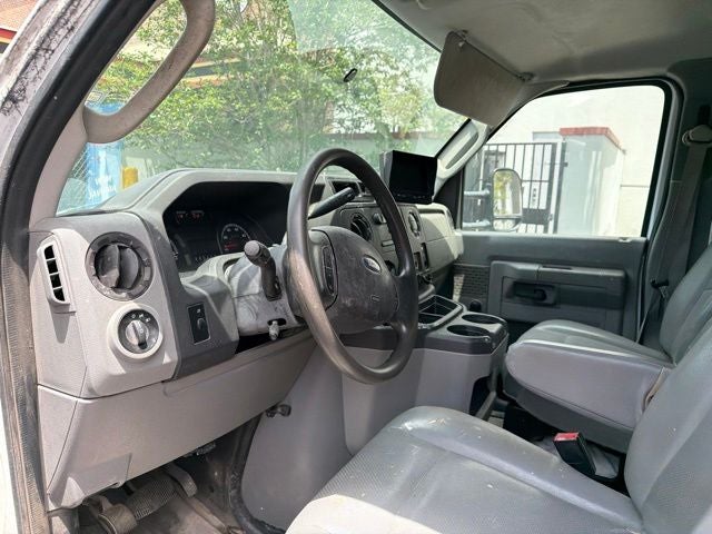 2016 Ford E-350SD Base Cutaway