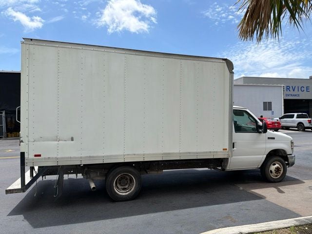 2016 Ford E-350SD Base Cutaway
