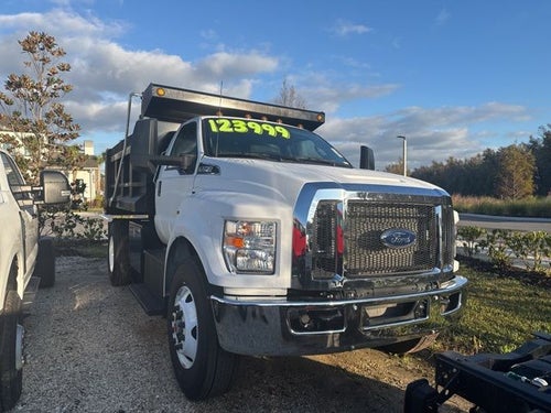 2025 Ford F-750SD Base