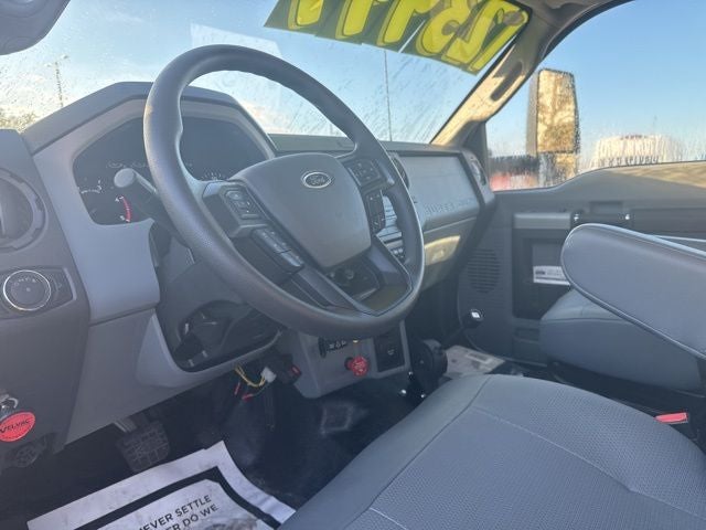 2025 Ford F-750SD Base