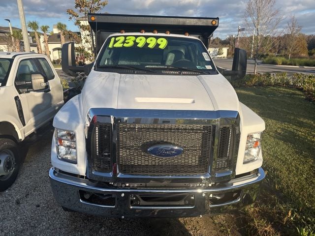 2025 Ford F-750SD Base