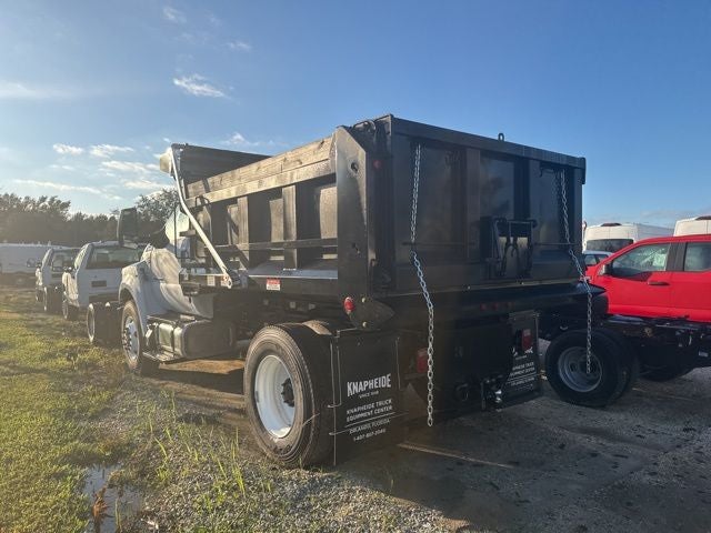 2025 Ford F-750SD Base