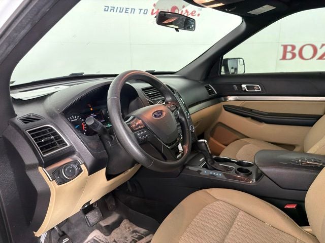 2017 Ford Explorer Base