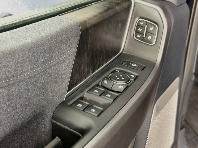2027 Ford F-350SD Lariat