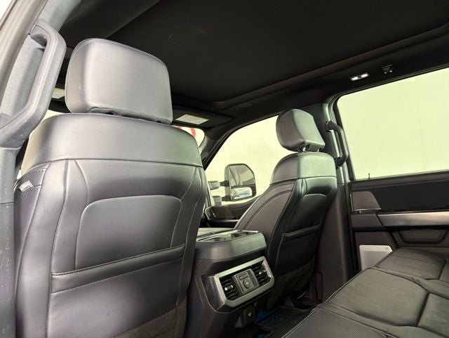 2025 Ford F-350SD Platinum