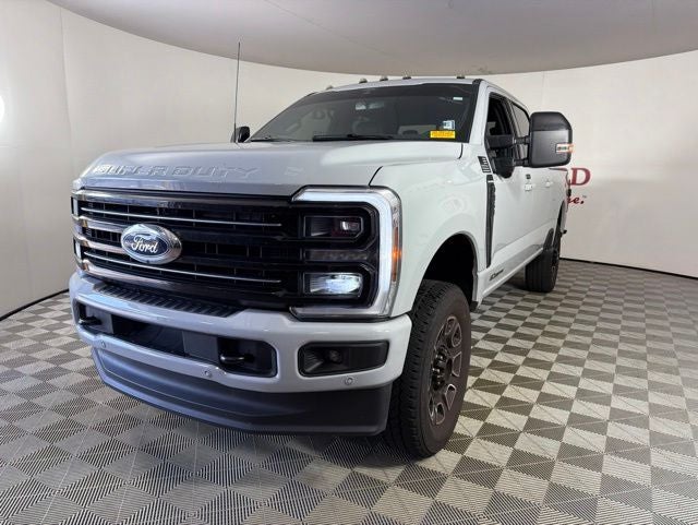 2025 Ford F-350SD Platinum