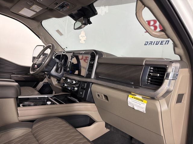 2025 Ford F-450SD Platinum Plus