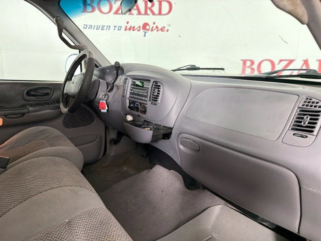 2002 Ford F-150 XLT