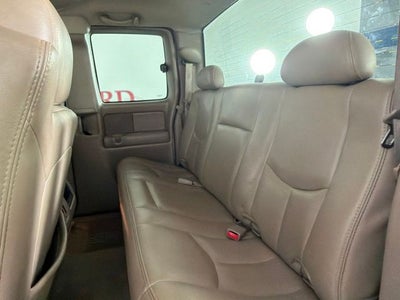 2005 Chevrolet Silverado 2500HD LS