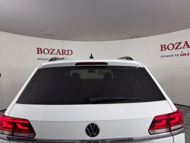 2022 Volkswagen Atlas 3.6L V6 SE w/Technology