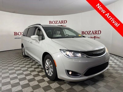 2017 Chrysler Pacifica Touring L