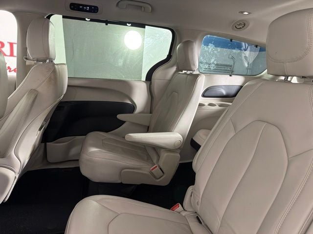 2017 Chrysler Pacifica Touring L