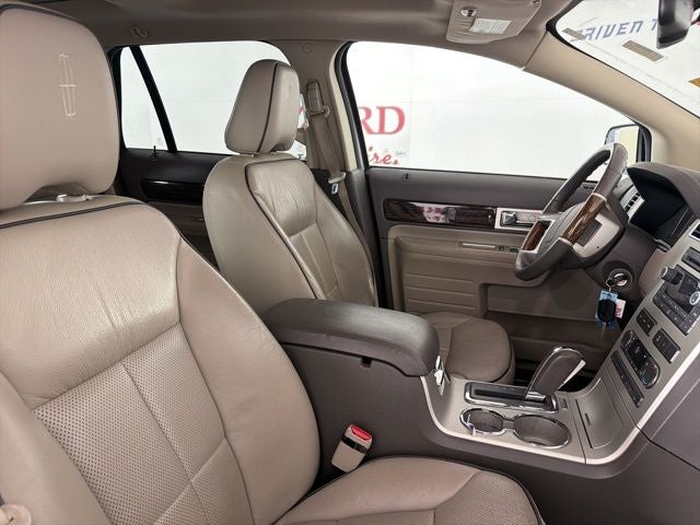 2010 Lincoln MKX Base