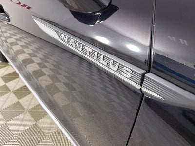 2022 Lincoln Nautilus Standard
