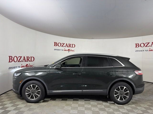 2022 Lincoln Nautilus Standard