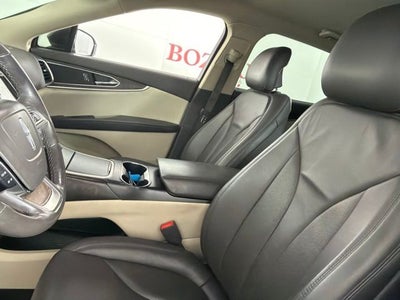 2019 Lincoln Nautilus Select