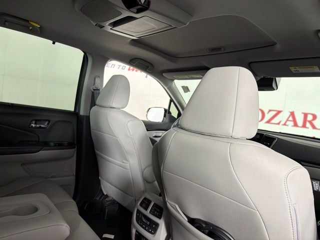2020 Honda Pilot Touring 8 Passenger