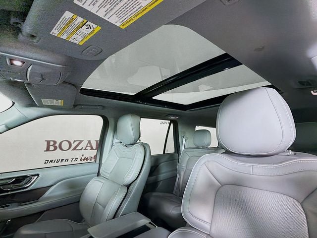 2019 Lincoln Navigator Select
