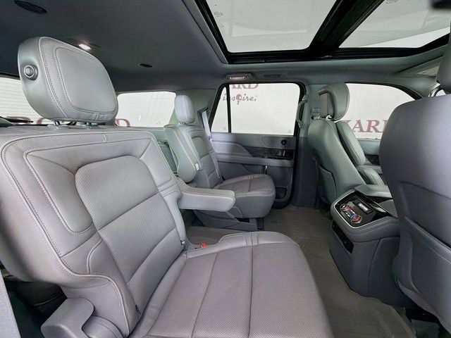 2019 Lincoln Navigator Select