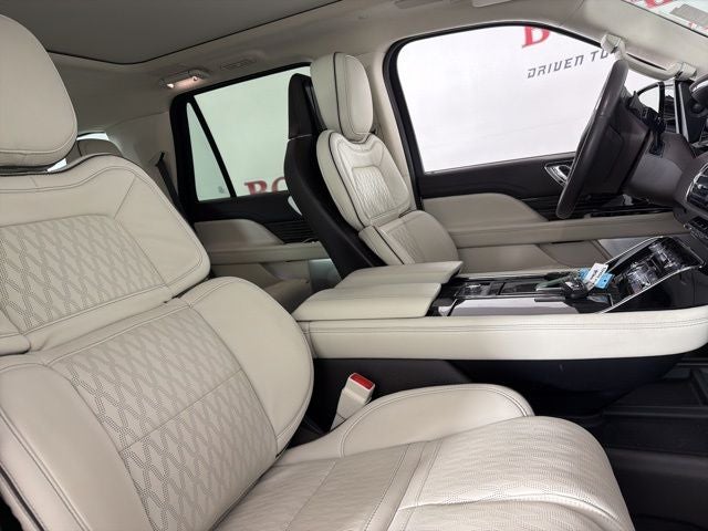 2024 Lincoln Navigator Black Label