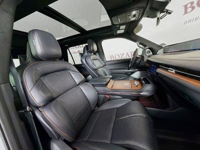 2025 Lincoln Navigator Black Label