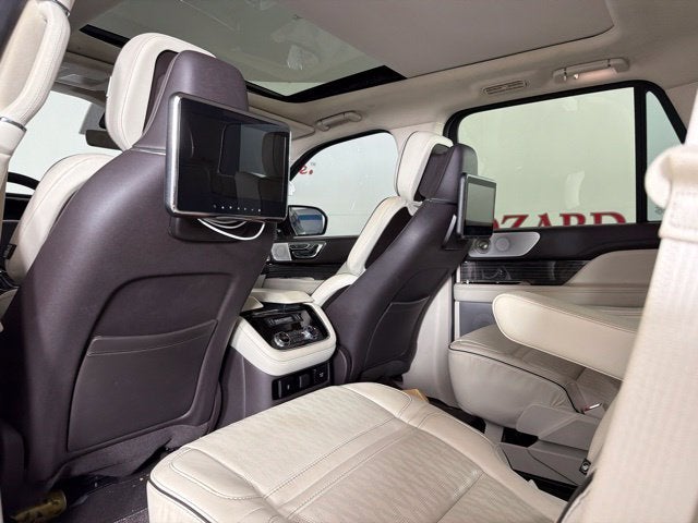 2021 Lincoln Navigator Black Label