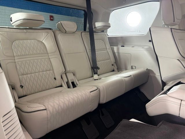 2022 Lincoln Navigator Black Label