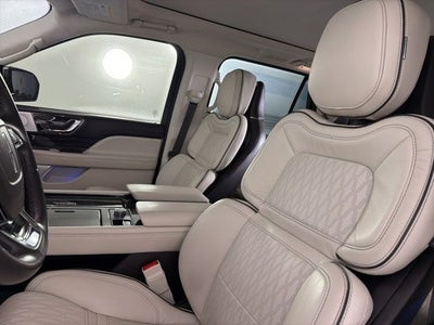 2022 Lincoln Navigator Black Label