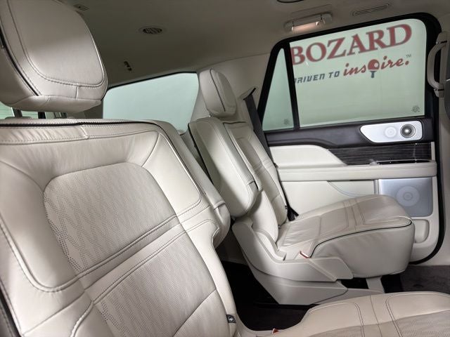 2022 Lincoln Navigator Black Label