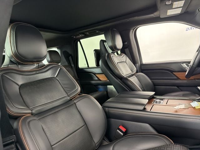 2022 Lincoln Navigator Black Label
