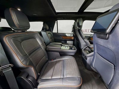 2022 Lincoln Navigator Black Label