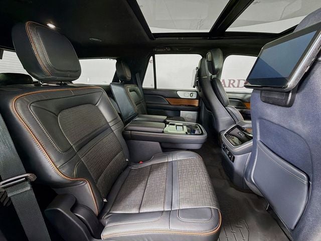 2022 Lincoln Navigator Black Label