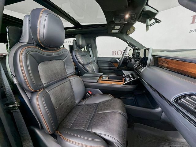 2022 Lincoln Navigator Black Label