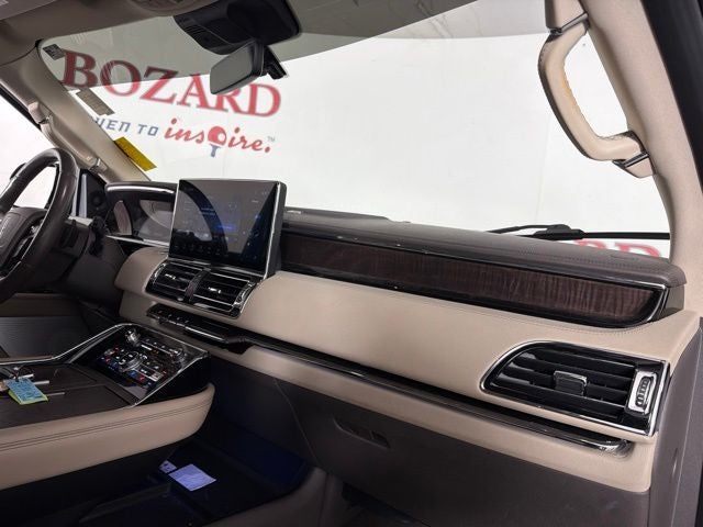 2023 Lincoln Navigator L Reserve