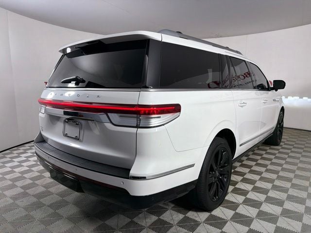 2022 Lincoln Navigator L Reserve