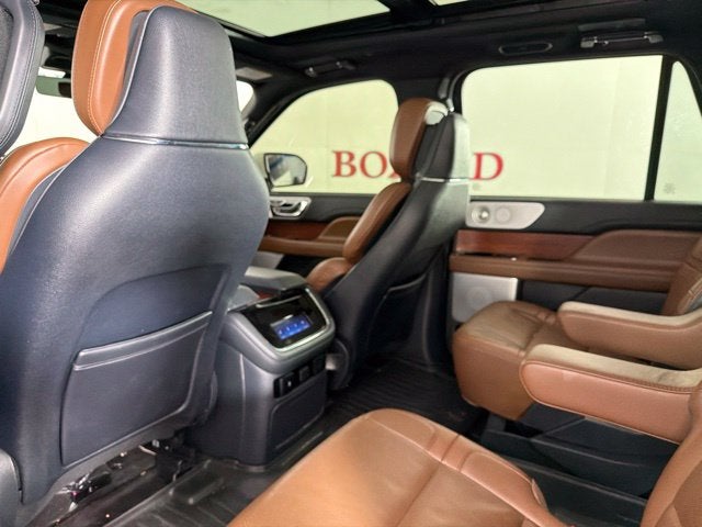 2022 Lincoln Navigator L Reserve