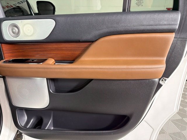 2022 Lincoln Navigator L Reserve