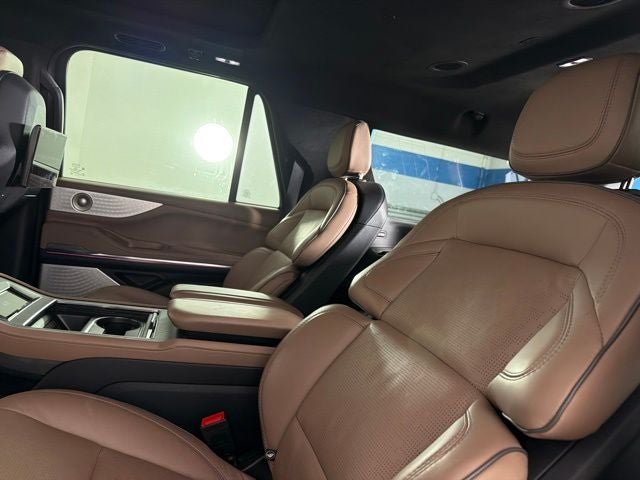 2025 Lincoln Navigator L Black Label