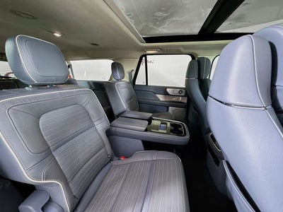 2022 Lincoln Navigator L Black Label