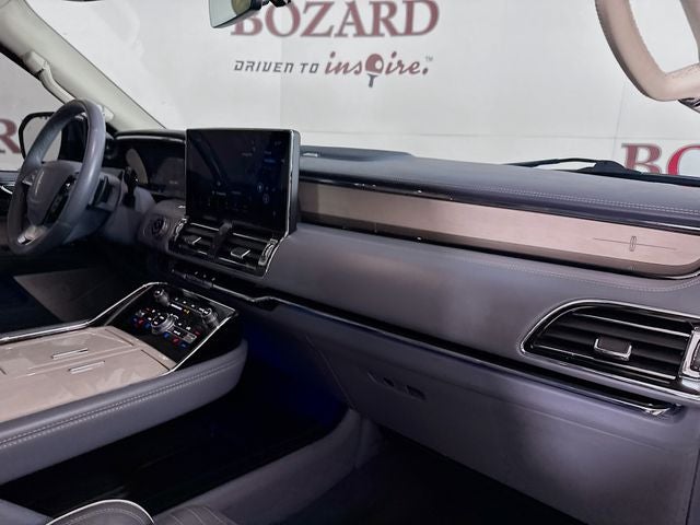 2022 Lincoln Navigator L Black Label