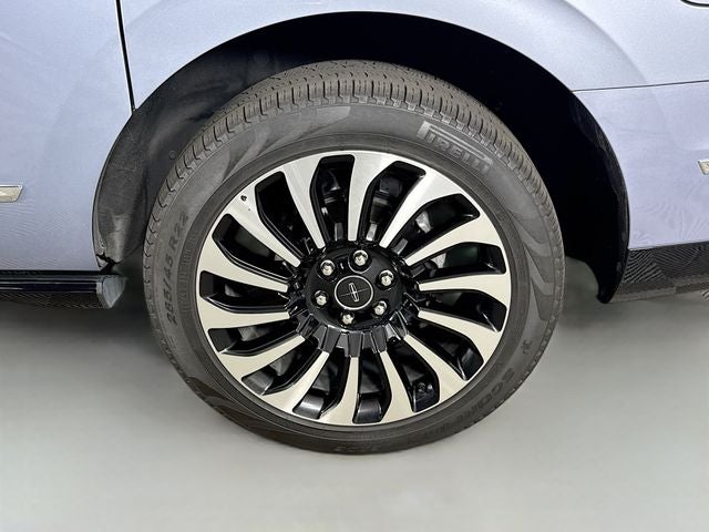 2022 Lincoln Navigator L Black Label