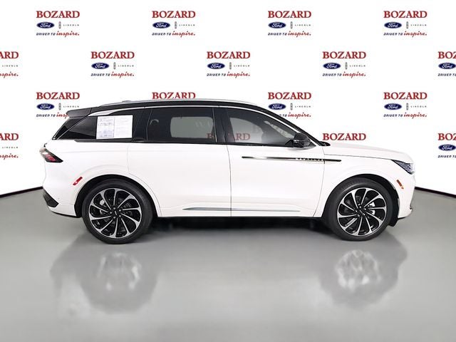 2024 Lincoln Nautilus Black Label