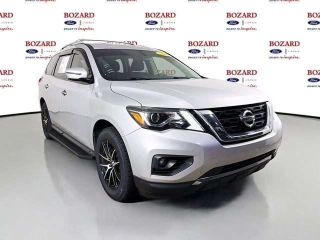 2020 Nissan Pathfinder SV