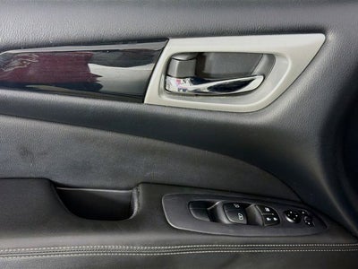 2020 Nissan Pathfinder SV