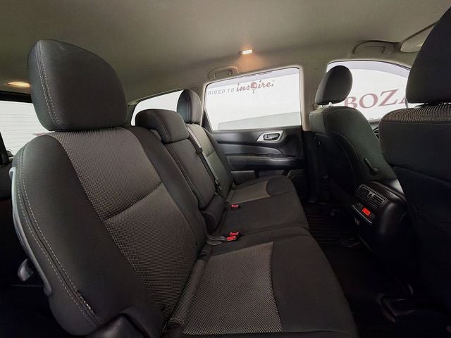 2020 Nissan Pathfinder SV