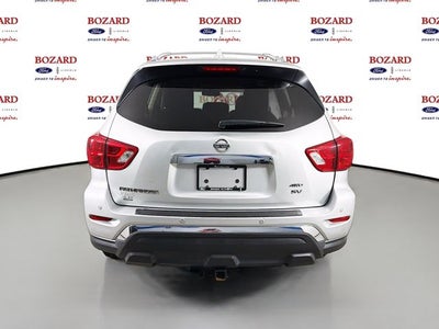 2020 Nissan Pathfinder SV