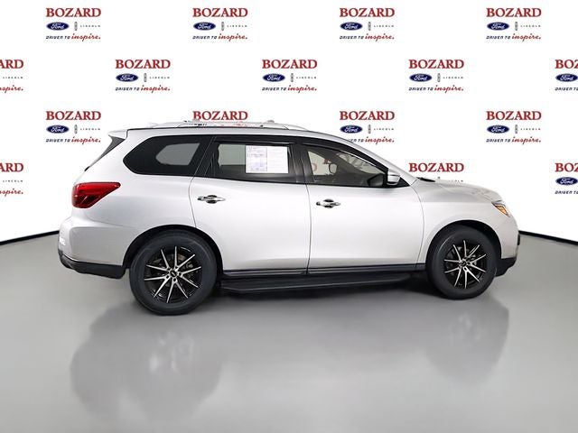 2020 Nissan Pathfinder SV